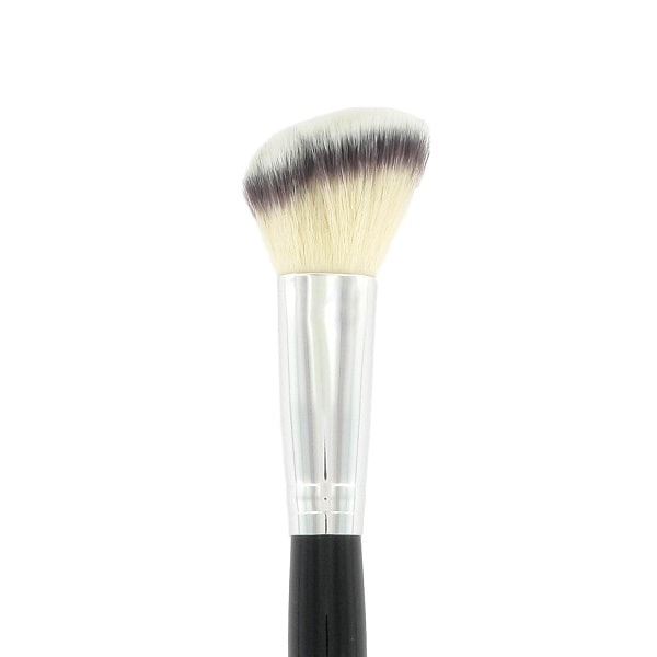 Angled blush brush - contour and shape your face